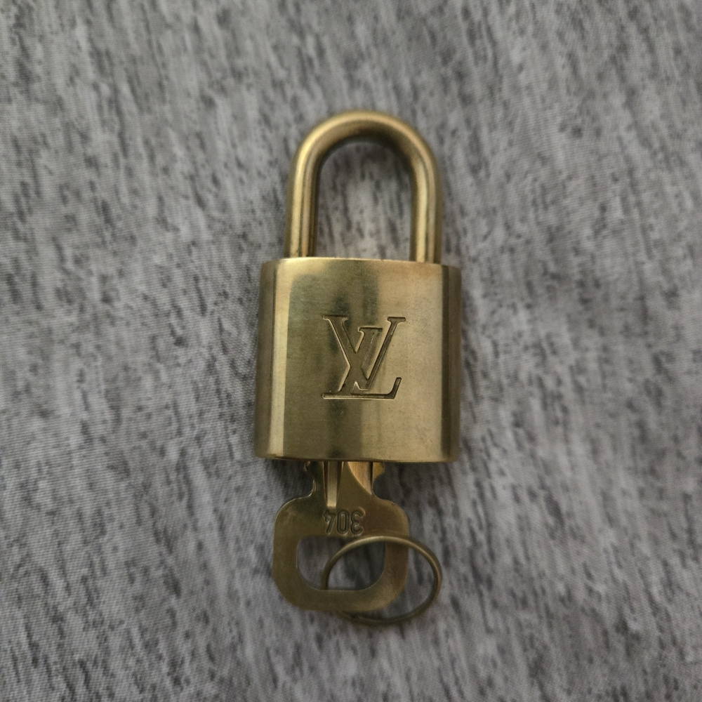 Louis Vuitton Lock And Key #304